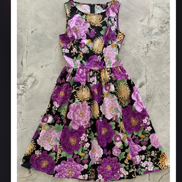 Retrolicious Purple Metallic Floral Dress - Picture 6 of 12